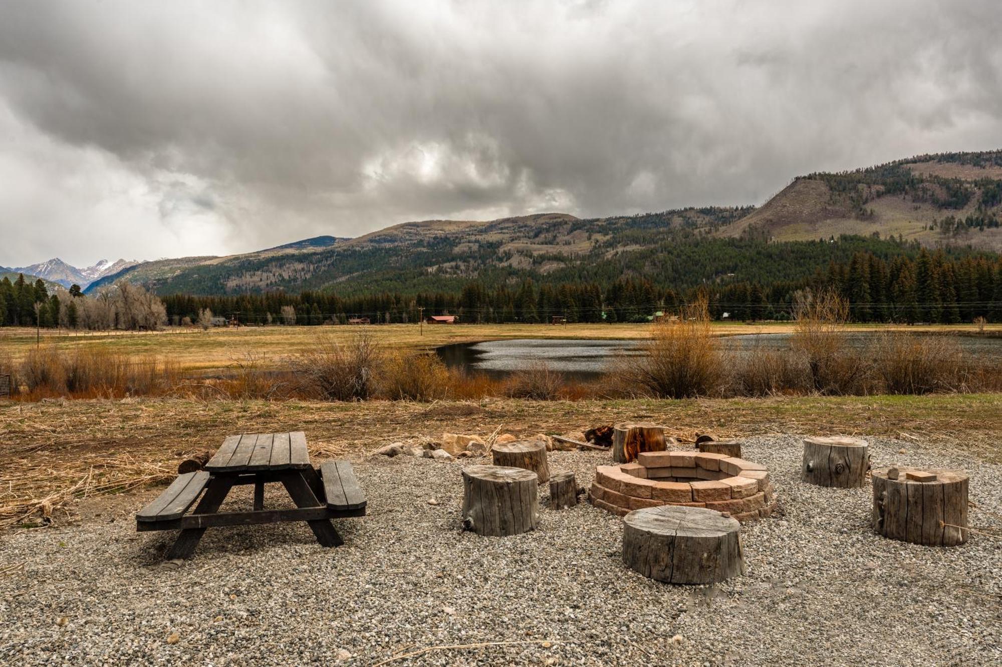 Bear Paw Lodge & Vacation Homes Vallecito Luaran gambar