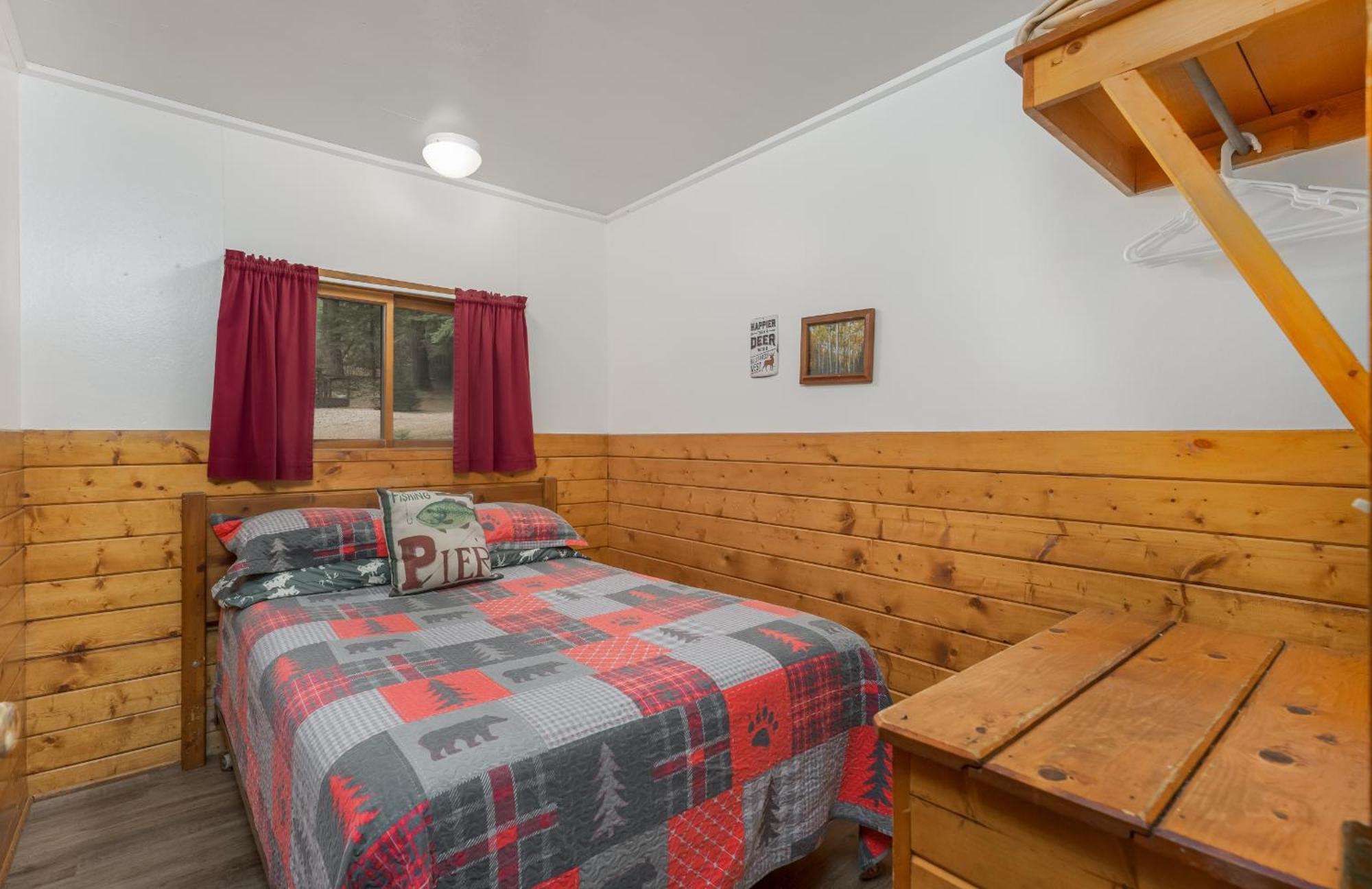 Bear Paw Lodge & Vacation Homes Vallecito Luaran gambar