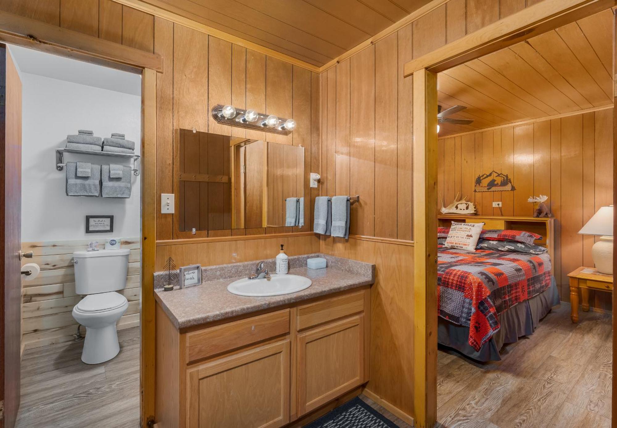 Bear Paw Lodge & Vacation Homes Vallecito Luaran gambar